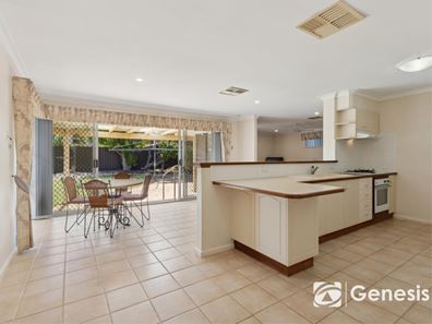 40 David Crescent, Hillarys WA 6025
