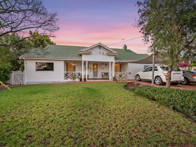 42 Lyall Street, Lamington WA 6430