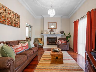 42 Lyall Street, Lamington WA 6430