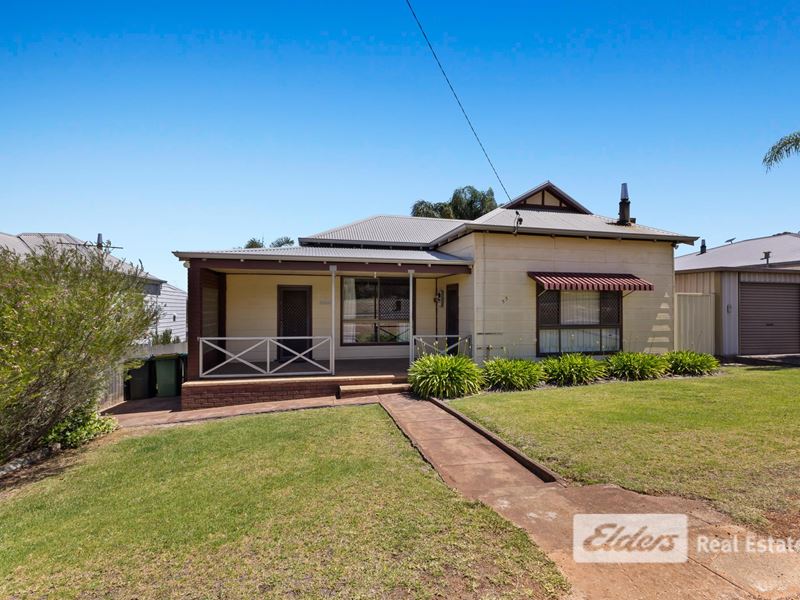 55 Clifton Street, Collie