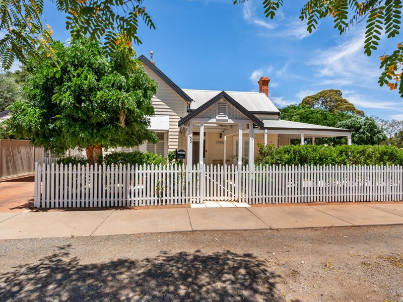 53 Addis Street, Lamington WA 6430