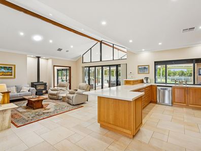 55 Henley Street, Henley Brook WA 6055