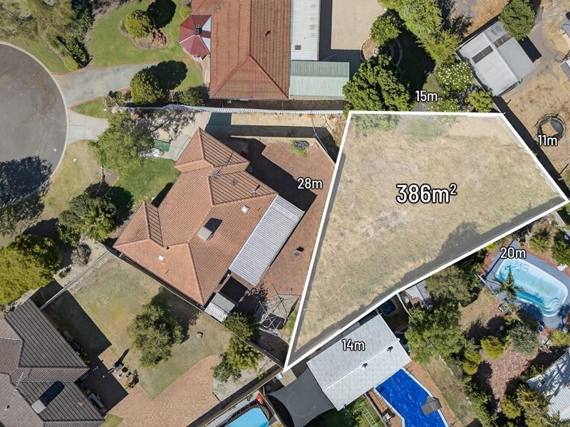 14A Lake Edge Lane, South Lake WA 6164