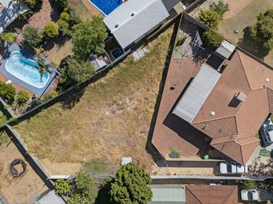 14A Lake Edge Lane, South Lake WA 6164