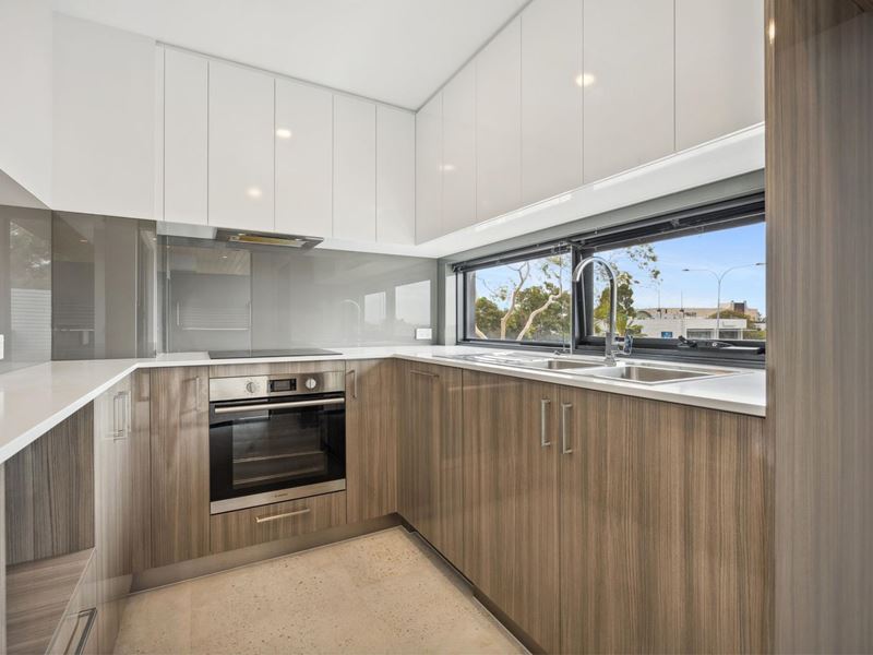 14/1 Davenport Road, Booragoon WA 6154
