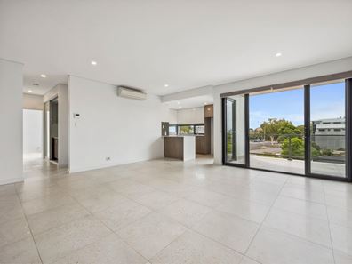 14/1 Davenport Road, Booragoon WA 6154