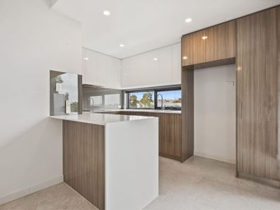14/1 Davenport Road, Booragoon WA 6154