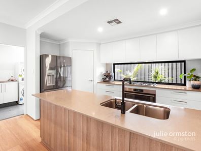 27 Stawell Way, Padbury WA 6025