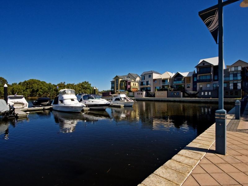 12/45 Tidewater Way, Ascot