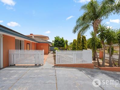 11 Bardfield Way, Gosnells WA 6110