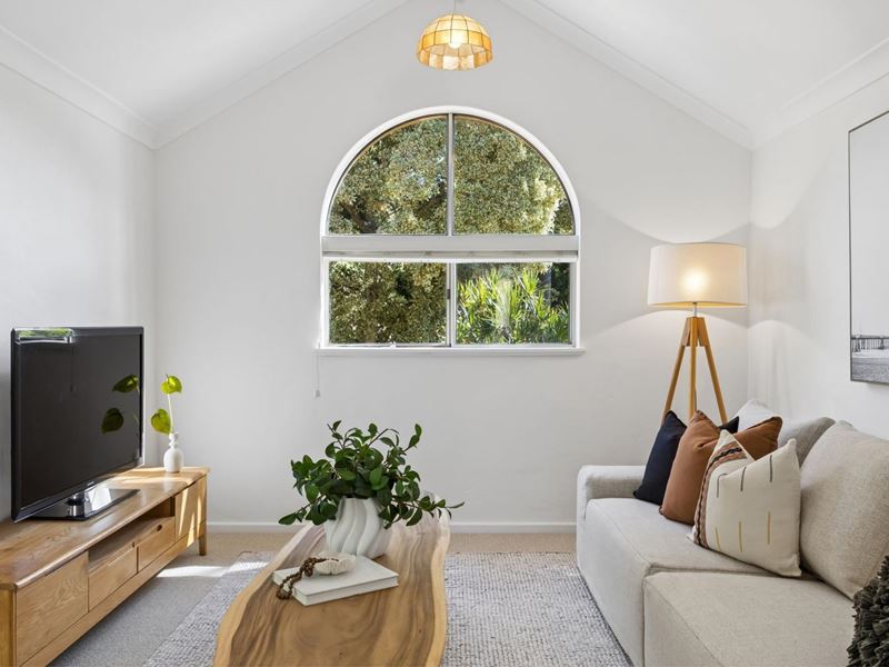 26 Northmore Street, Daglish WA 6008