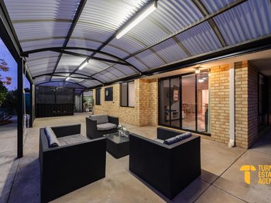 2 Tozer Loop, Atwell WA 6164