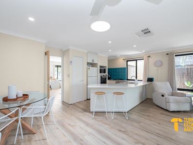 2 Tozer Loop, Atwell WA 6164