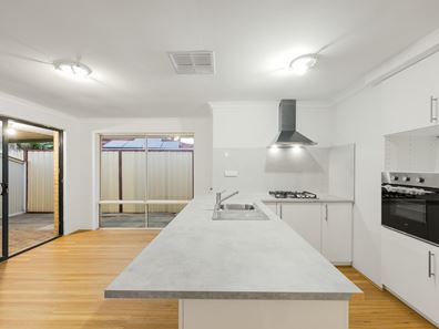 3 Kingfisher View, Brookdale WA 6112