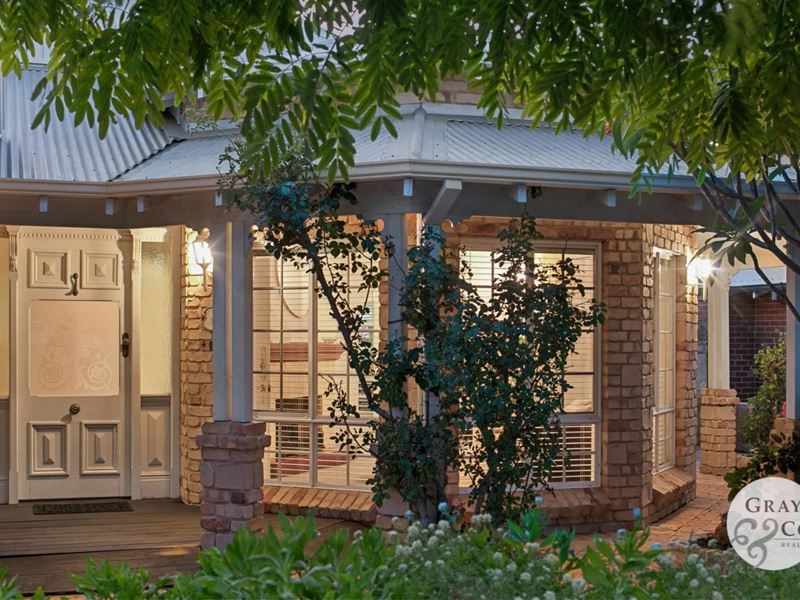 5 Jubaea Gardens, Mount Claremont WA 6010