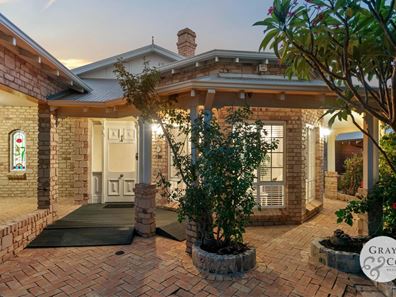5 Jubaea Gardens, Mount Claremont WA 6010