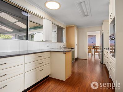 22 Bullfinch Street, Spearwood WA 6163