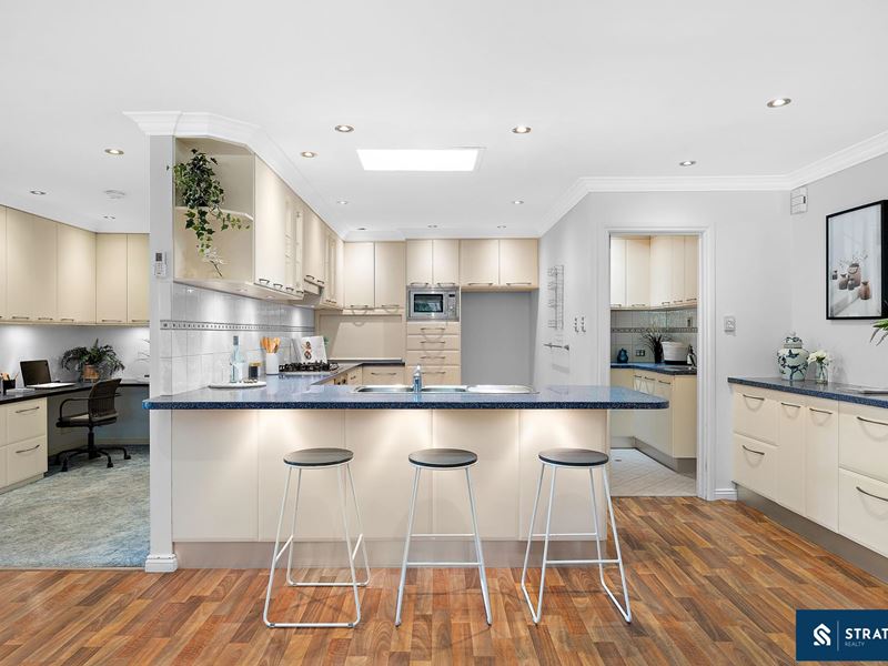 23 Ravenscroft Way, Kelmscott
