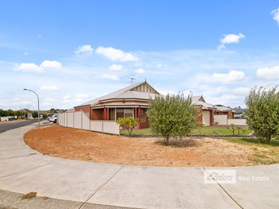 14 Westwind Crescent, Harvey WA 6220