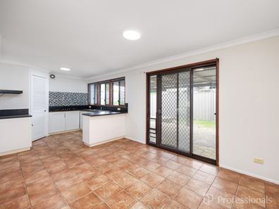 130 Kingfisher Avenue, Ballajura WA 6066