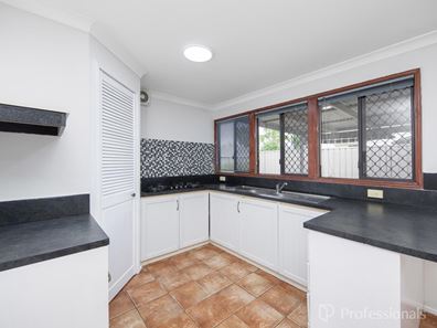 130 Kingfisher Avenue, Ballajura WA 6066