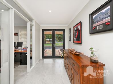 10 Livingstone Heights, Roelands WA 6226
