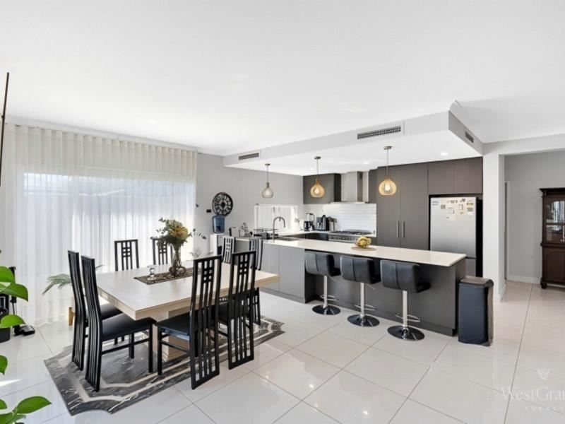 124A Modillion Avenue, Riverton WA 6148