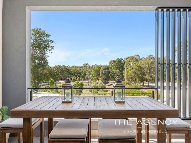 27 Greenslope Drive, Bushmead WA 6055