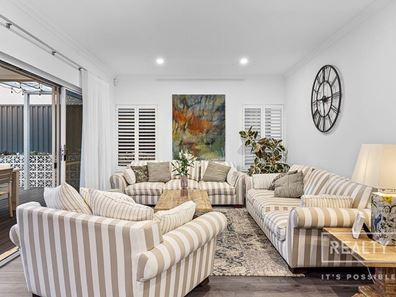 49 Dempster Road, Karrinyup WA 6018