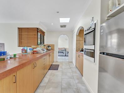 10 Beete Place, Beechboro WA 6063