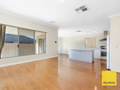 19 Towncentre Drive, Thornlie WA 6108