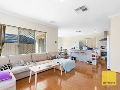 19 Towncentre Drive, Thornlie WA 6108