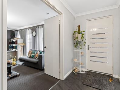 54A Wellaton Street, Midvale WA 6056