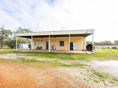 55 Berkshire Valley Road, Moora WA 6510
