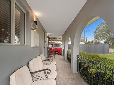 14 Hoskin Street, Cloverdale WA 6105