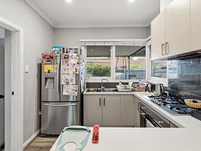 14 Hoskin Street, Cloverdale WA 6105
