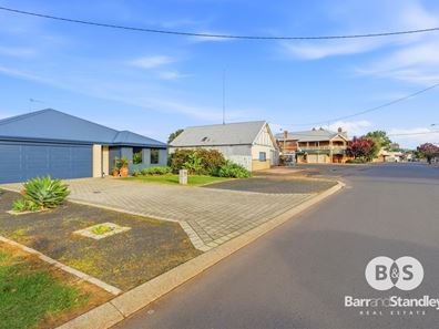 22 Harper Street, Harvey WA 6220
