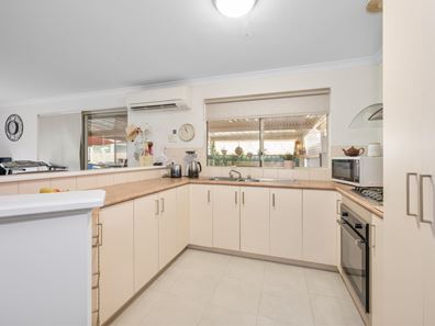 220 Wittenoom Street, Victory Heights WA 6432