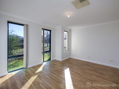 6 Homestead Drive, Clarkson WA 6030