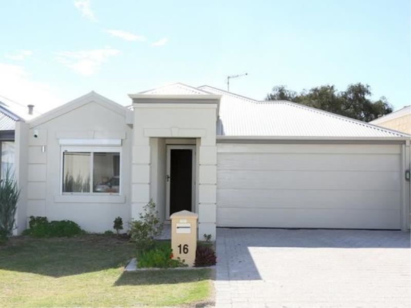16 VIGNERONS LOOP, Hocking WA 6065
