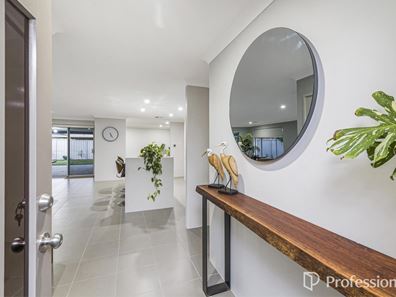 31 Kingscliff Drive, Golden Bay WA 6174