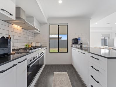 37 Flemington Drive, Baldivis WA 6171