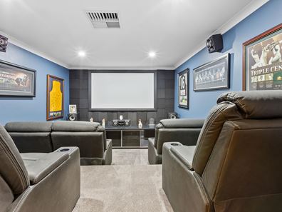 10 Otunic Way, Madeley WA 6065