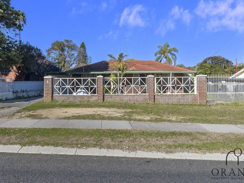 4 Templeton Crescent, Girrawheen WA 6064