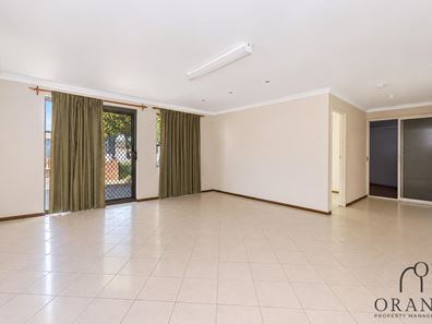 4 Templeton Crescent, Girrawheen WA 6064