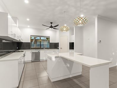 27 Tomarito Crescent, Bilingurr WA 6725
