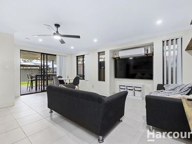 62 Stithians Avenue, Aveley WA 6069