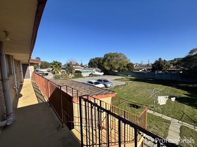 6/45 Probert Rd, Thornlie WA 6108