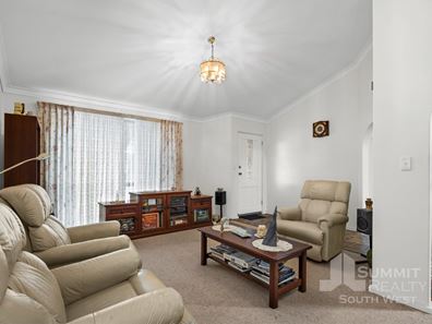 22 Crampton  Avenue, Eaton WA 6232