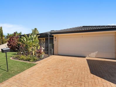 27 Mornington Bvd, Waikiki WA 6169